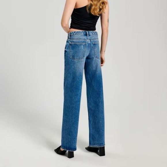 Low-rise, wide leg jeans - Picture 2 of 10